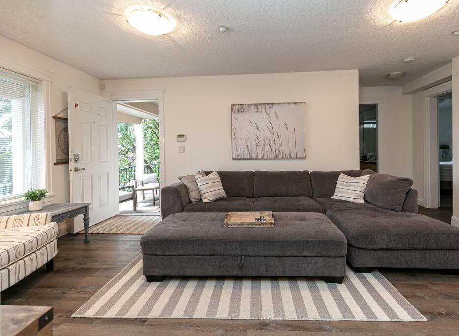 Villa Cozy Renovated Oasis W Private Terrace & Parking Victoria Esterno foto